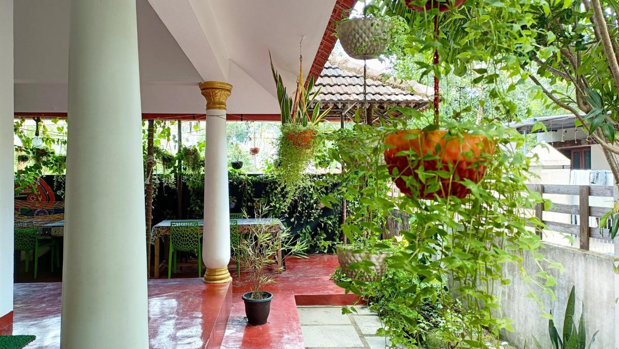 Marari Beach Cleetus Homestay 马拉利库兰 外观 照片