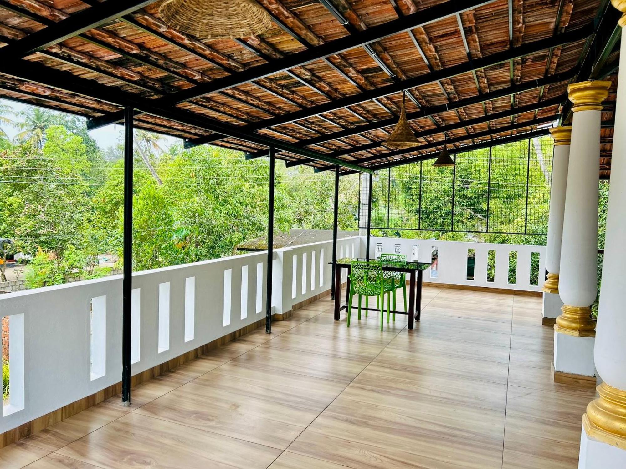 Marari Beach Cleetus Homestay 马拉利库兰 外观 照片